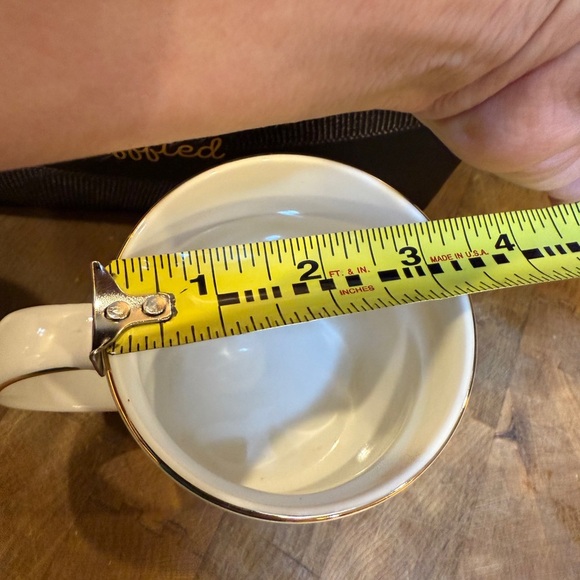 Elegant Cream Mr. Right and Mrs. Always Right Mugs New in Box Gold Trim - Picture 8 of 13